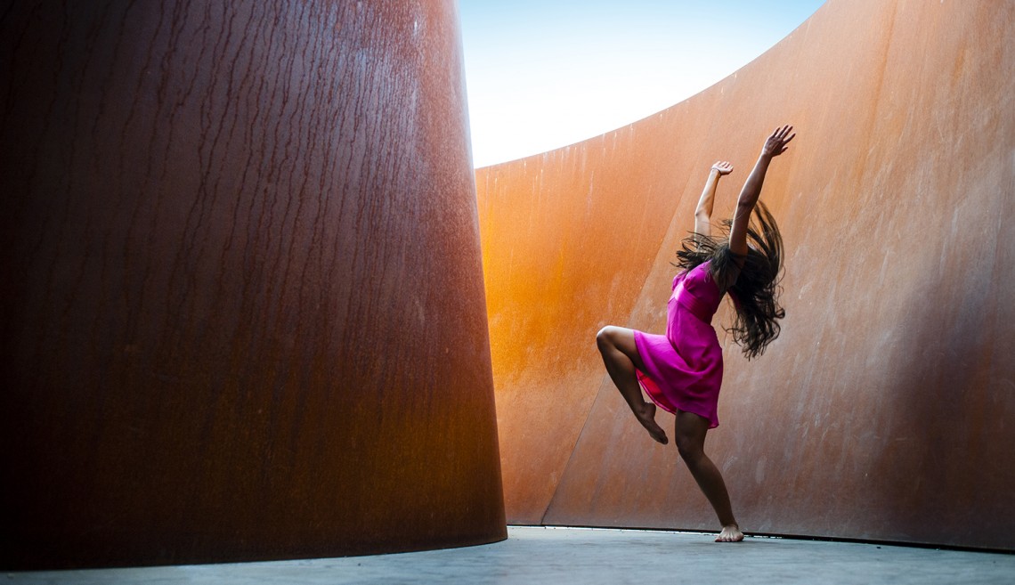Chocolate Heads dancer at Cantor Arts Center.